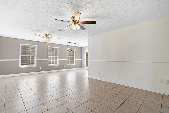 1517 Porpoise St — Photo 6