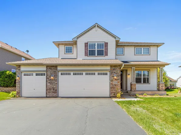 2124 Winterberry Ln, Shakopee, MN 55379