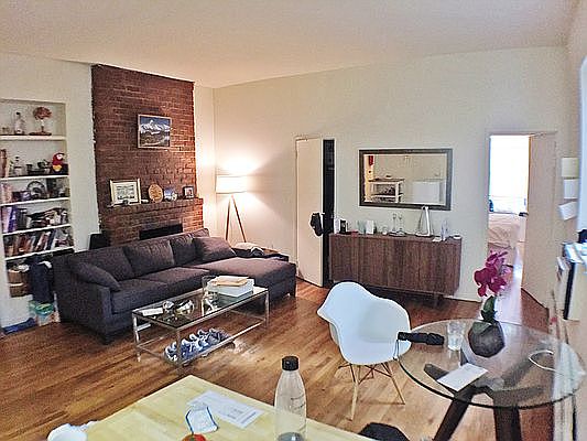 3rd image of 254 W 98th St #4C