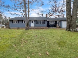 4 Betty Rd, Enfield, CT 06082
