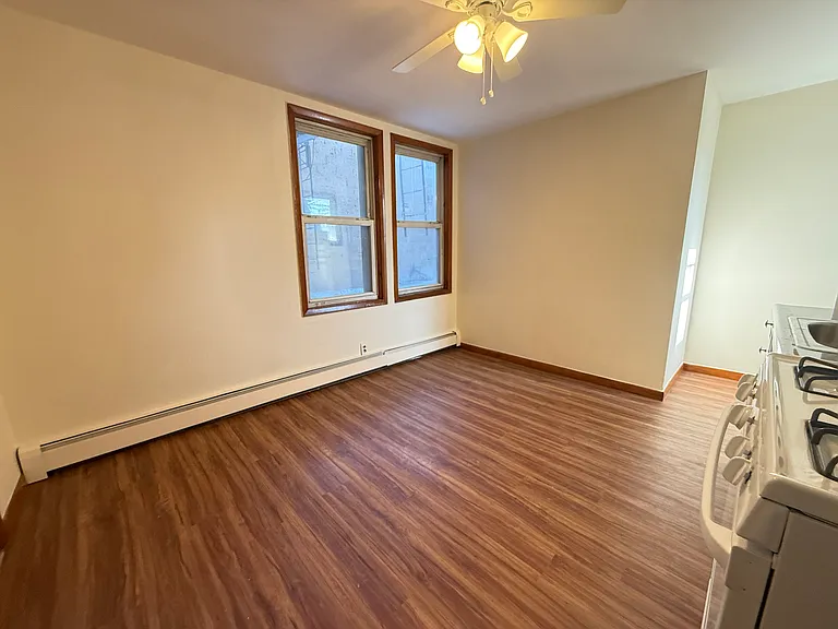102 Union St #1B — Photo 4