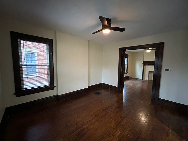 500-502 Wilson Ave — Photo 8