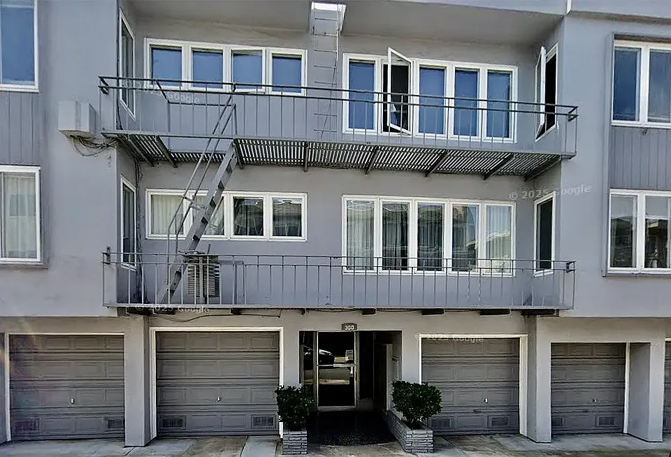 300 Graystone Ter #4