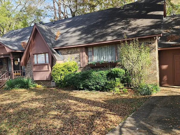 171 Highwood Dr, Bessemer, AL 35023