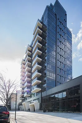 Sold by E Realty International Corp | media 1