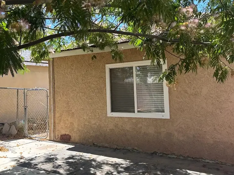 1147 W Avenue H11 — Photo 14