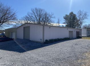 205 Rock Quarry Rd, Crossville, TN 38555