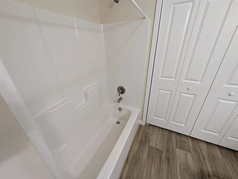 75 Ivan Dr #8 — Photo 4