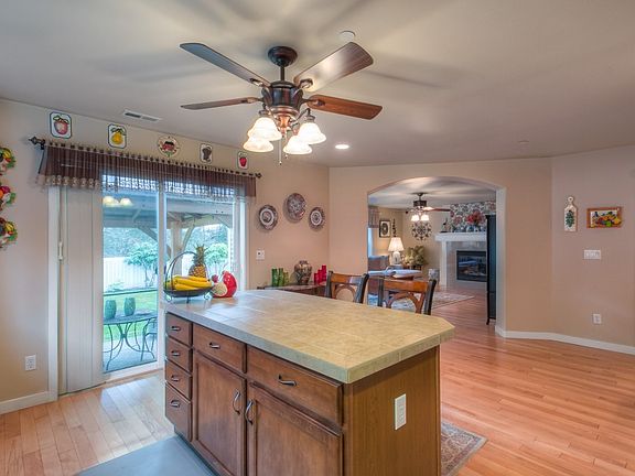 5th image of 1334 Packwood Ave