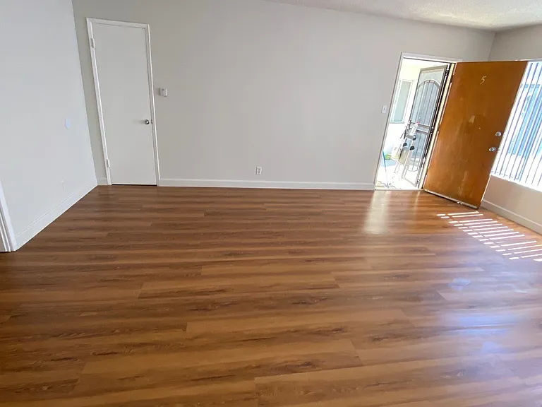 4423 Santa Rosalia Dr. — Photo 15