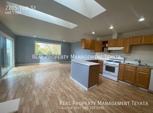 2205 Yew St, Bellingham, WA 98229