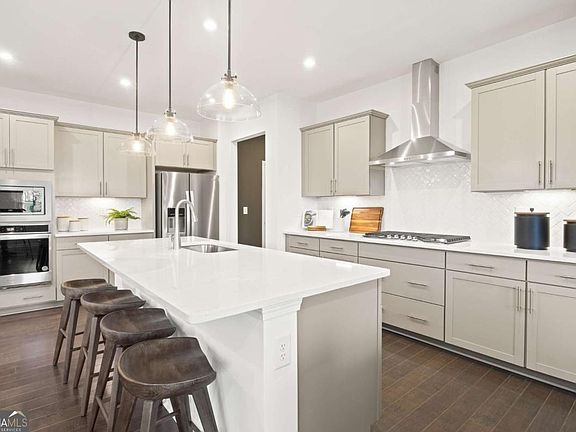 7th image of this home