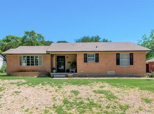 706 Ridgedale Dr, Garland, TX 75041