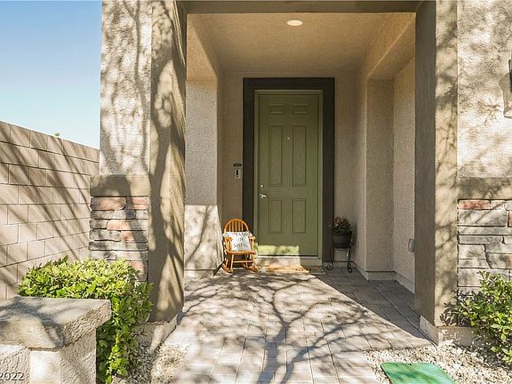 3rd image of 2268 Mundare Dr