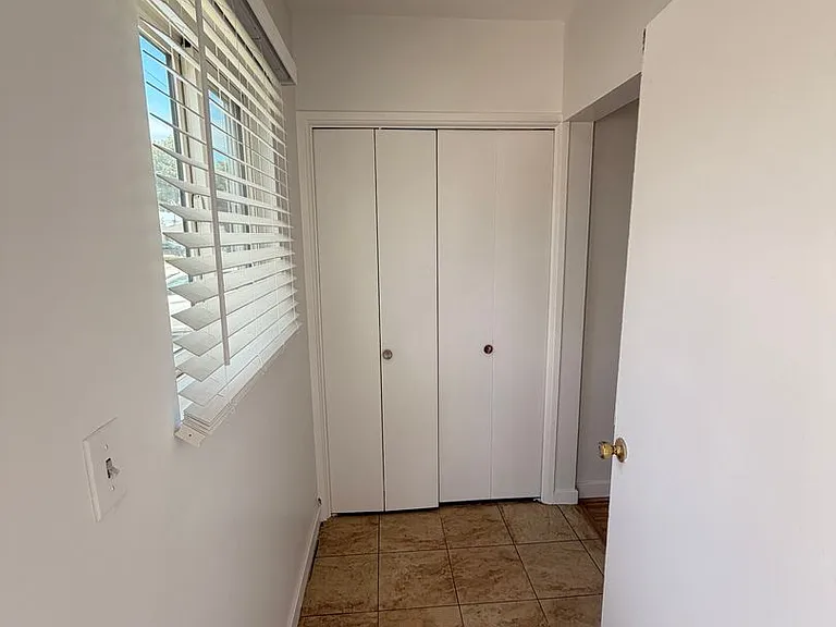 14436 Longworth Ave — Photo 3