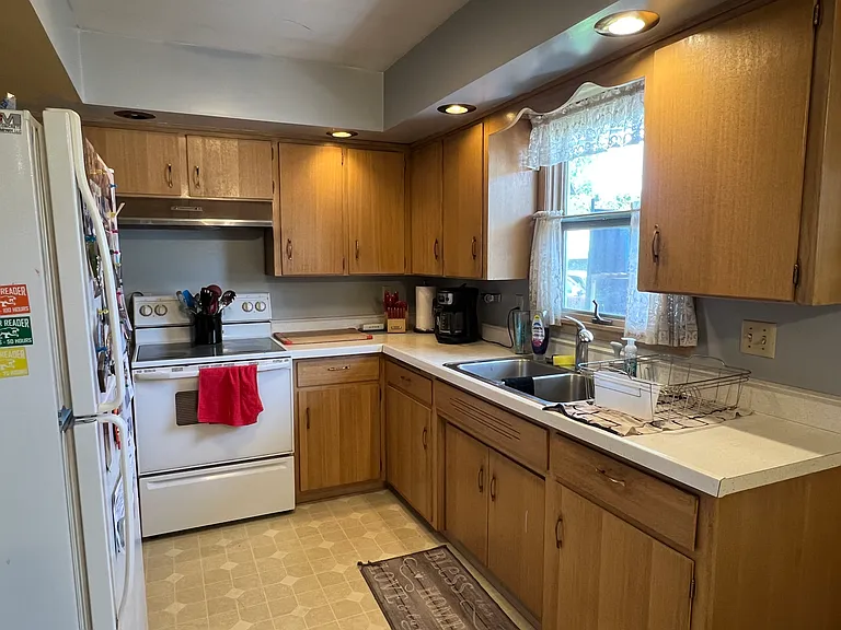 415 1st Ave SE — Photo 4
