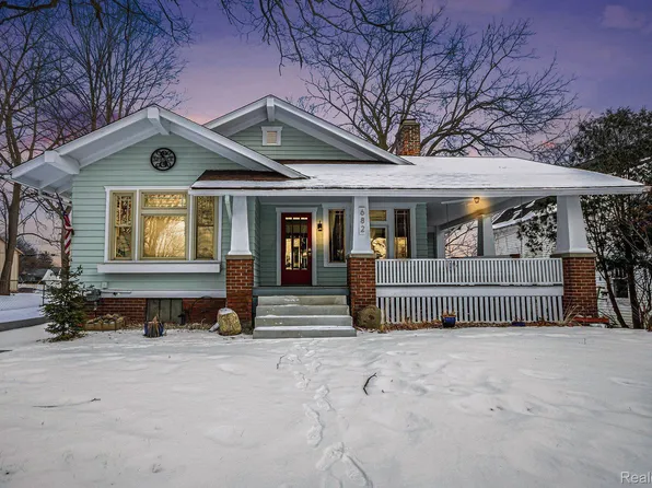 682 Pine St, Lapeer, MI 48446