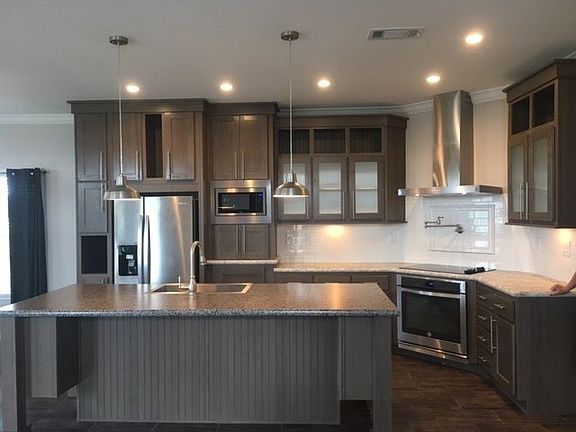 4th image of 2637 Pier Dr