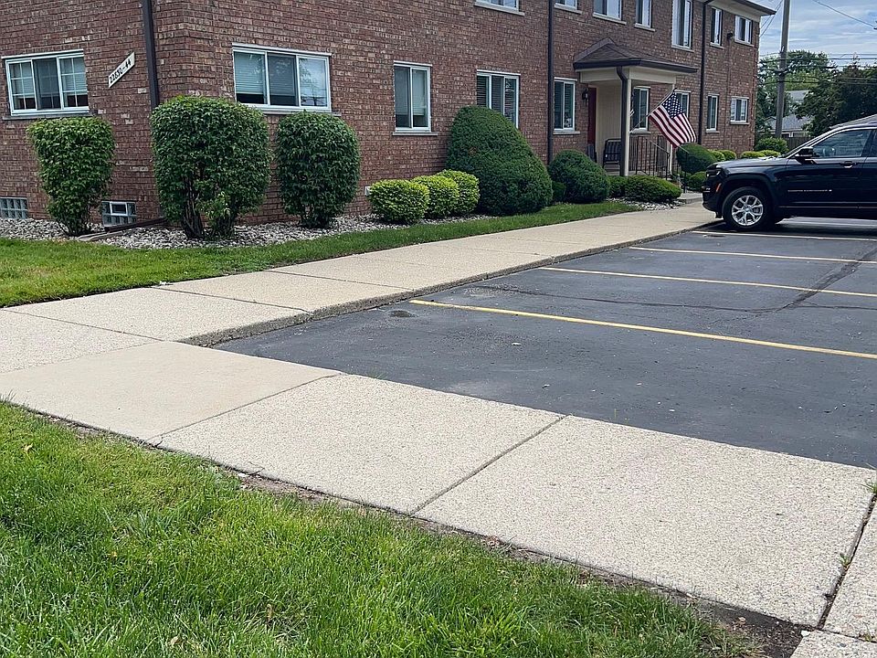 1st image of 22834 E Nine Mile Rd #3