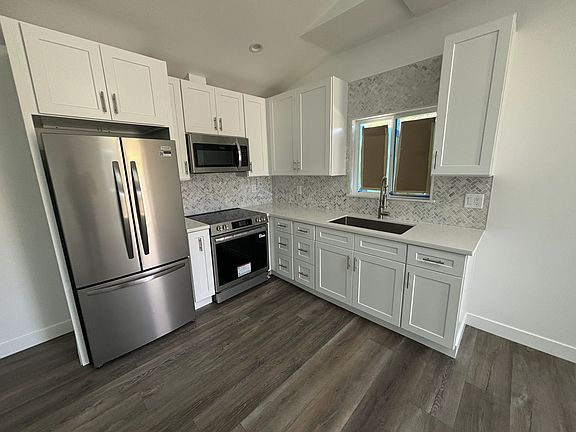 4th image of 10837 Fellows Ave #Adu