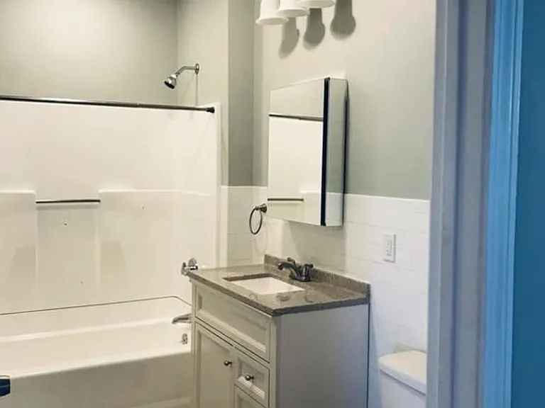 9 Linwood St #2 — Photo 2