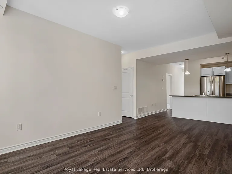 383 Dundas St E #68 — Photo 6