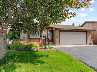 970 Beta Dr, Neenah, WI 54956