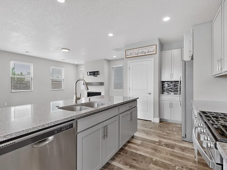 5603 Linq Ct NE — Photo 15