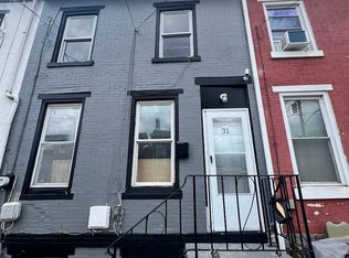 31 Oak St, Trenton, NJ 08638