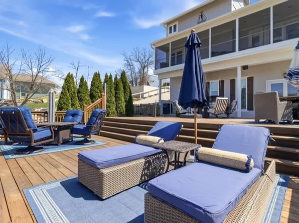 69 L St, Lake Lotawana, MO 64086