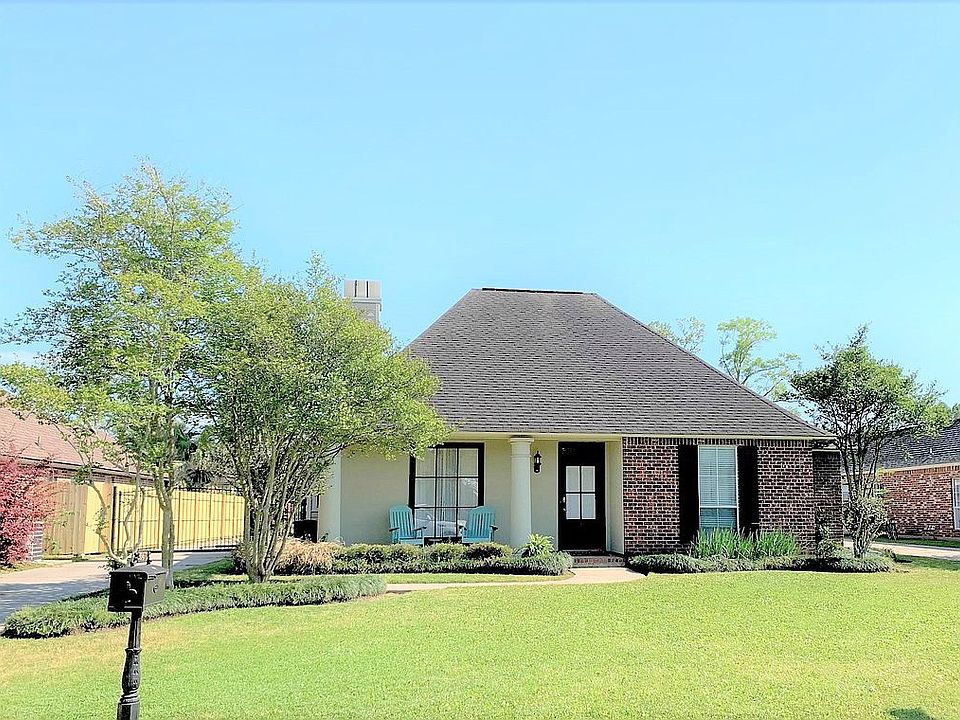 1st image of 36477 Manchac Crossing Ave