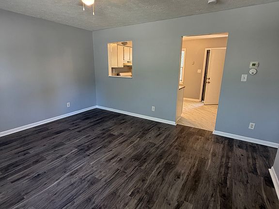 4th image of 426 Berry St #B