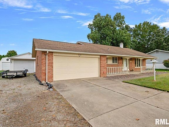 2nd image of 2538 N Plateau Dr