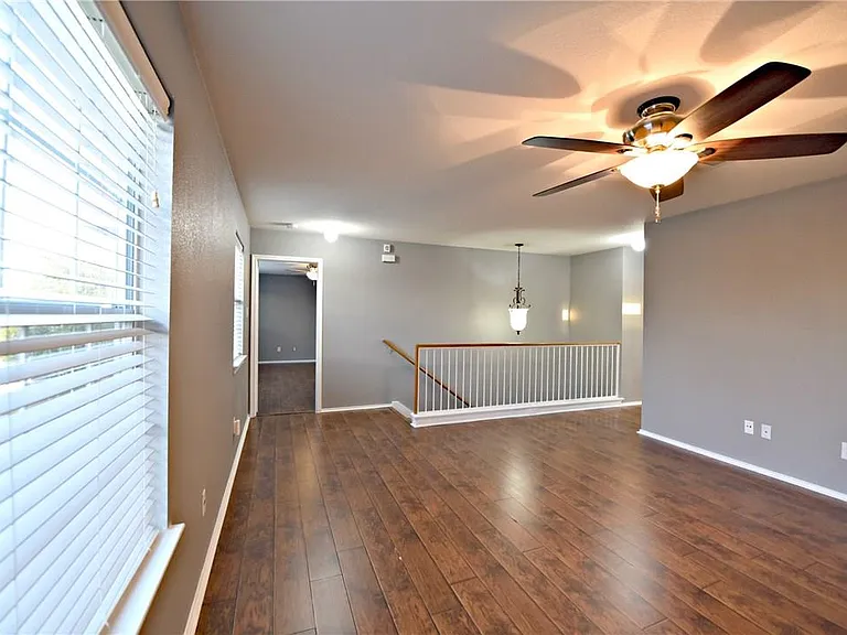 802 Rubles Ct — Photo 12
