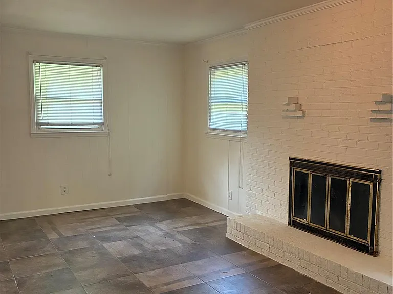 2334 Senior Dr — Photo 11