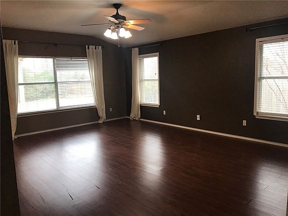 3rd image of 1309 Coral Cay Ln