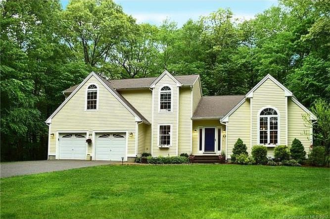 1st image of 25 Sherwood Ln
