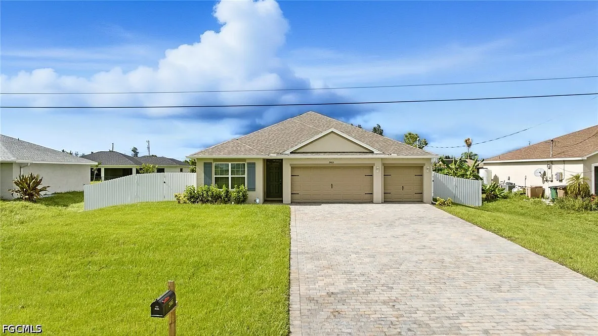 4 bed, 3.0 bath, 2020 sqft, $2,500 — Photo 1