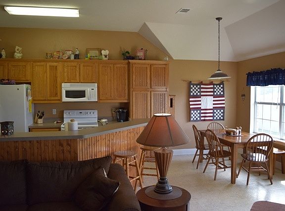 3rd image of 1408 Highglen Trl