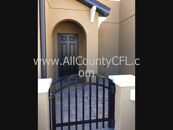 3rd image of 2504 7 Oaks Dr