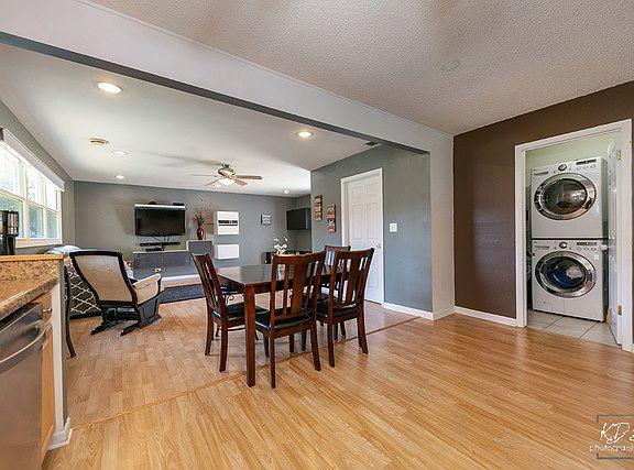 4th image of 1835 Zeppelin Dr