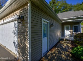 66 Oakmont St, Niskayuna, NY 12309
