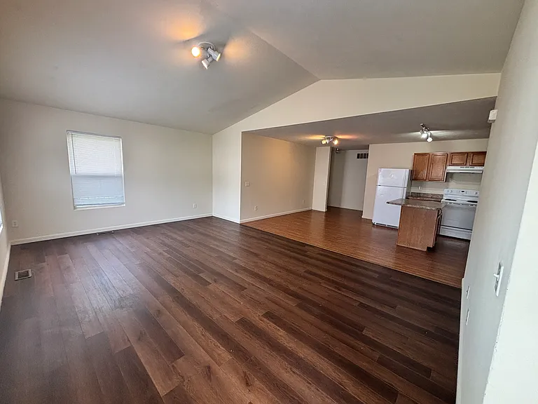 1329 Fraternity Village Dr — Photo 3