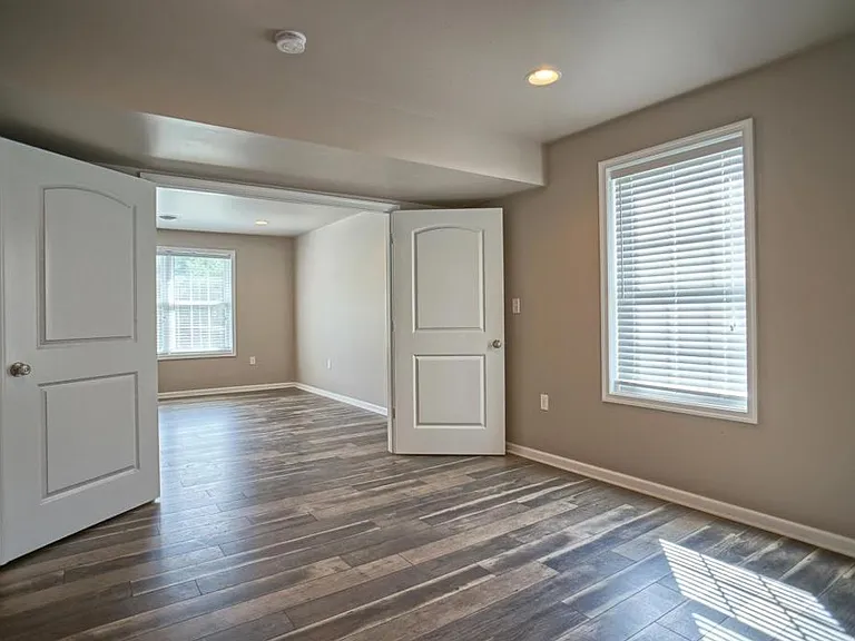 654 Cornhill Rd — Photo 22