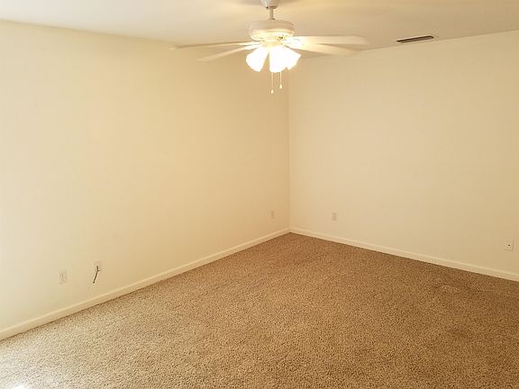 Master Bedroom 11x14