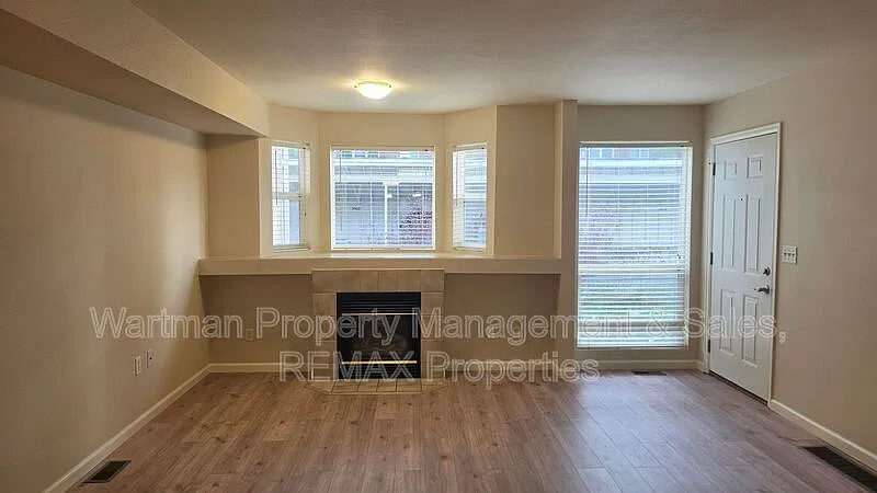 2 bed, 2.0 bath, 1248 sqft, $1,750 — Photo 2