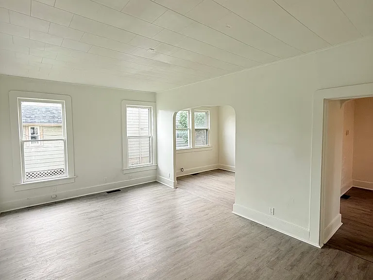 418 Sumner Ave — Photo 13