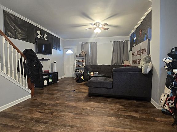 3rd image of 4709 Fowler St