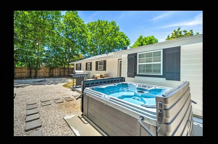 Cherry St — Photo 22