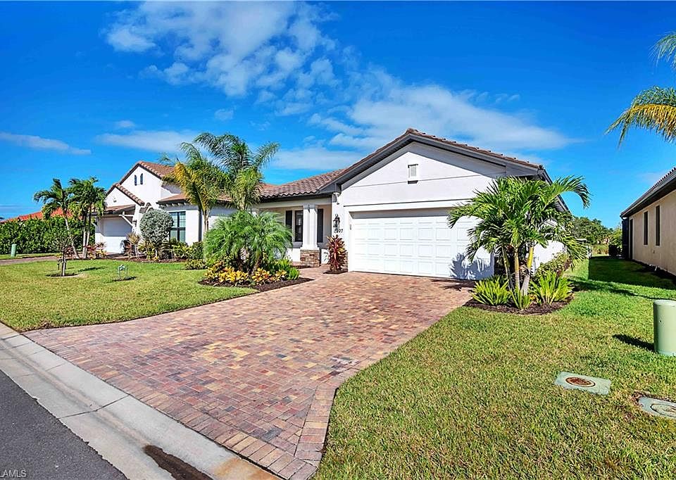 1st image of 1497 Artesia Dr W